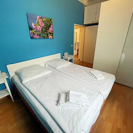 Waldstrasse 10